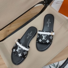 Louis Vuitton Slippers